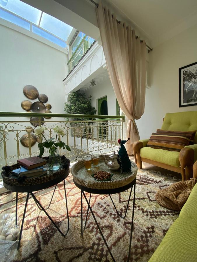 Riad Dar Adal Exclusivite 2 A 6 Personnes Petit Dejeuner Compris Place Jemaa El Fna Marrakesh Esterno foto