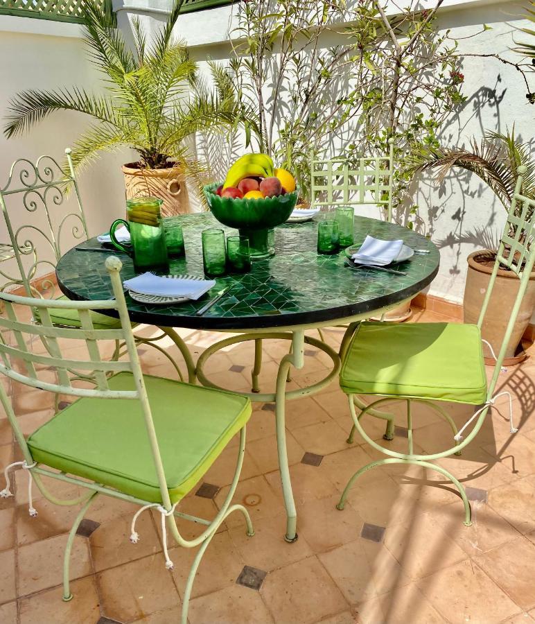 Riad Dar Adal Exclusivite 2 A 6 Personnes Petit Dejeuner Compris Place Jemaa El Fna Marrakesh Esterno foto