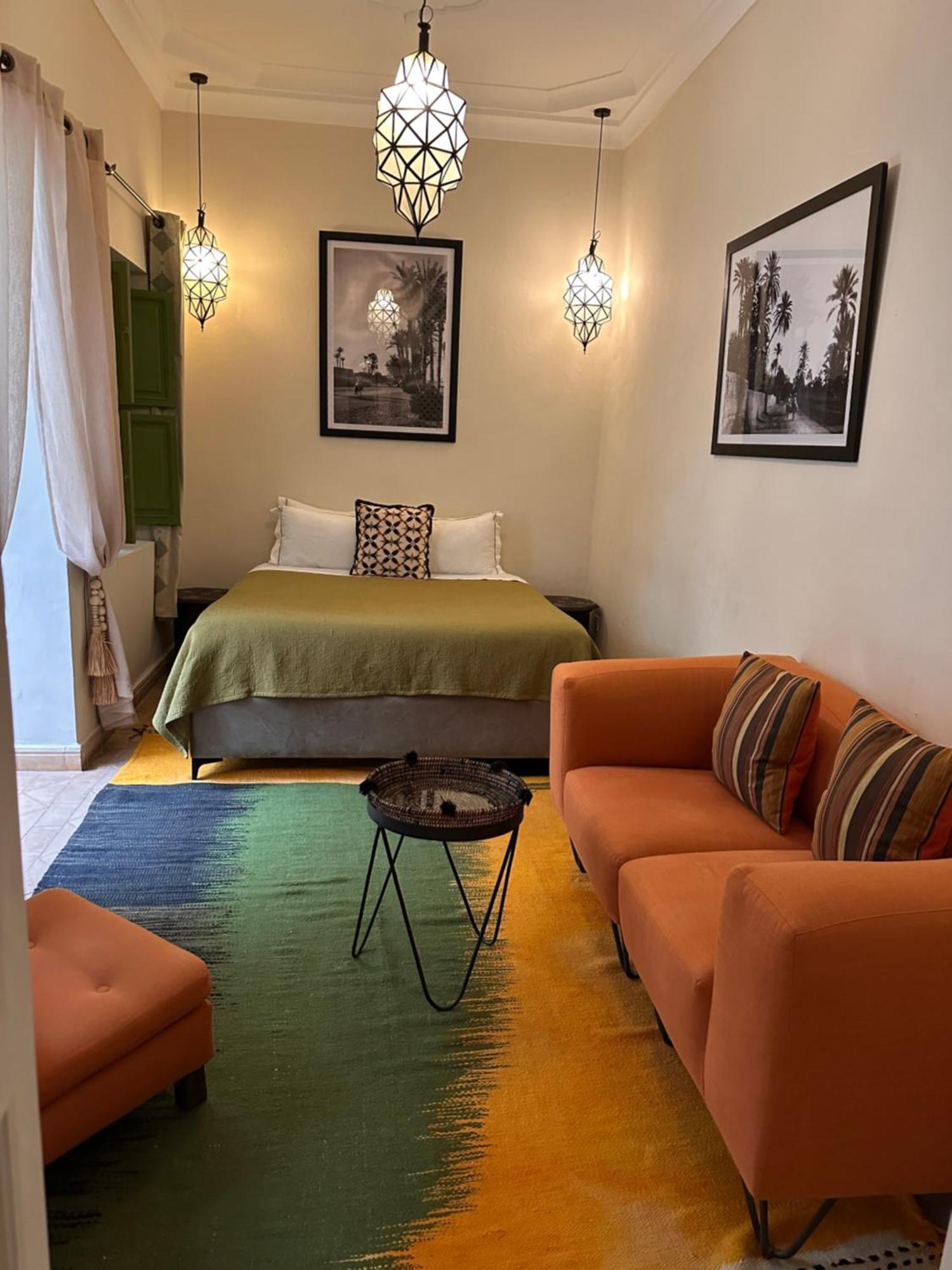Riad Dar Adal Exclusivite 2 A 6 Personnes Petit Dejeuner Compris Place Jemaa El Fna Marrakesh Esterno foto