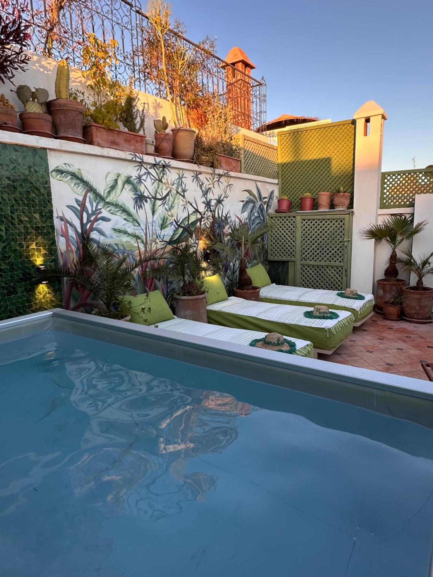 Riad Dar Adal Exclusivite 2 A 6 Personnes Petit Dejeuner Compris Place Jemaa El Fna Marrakesh Esterno foto